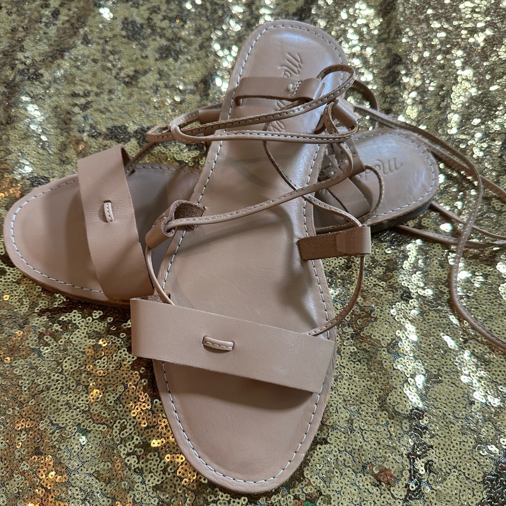 NWT. MADEWELL The Boardwalk Lace Up Gladiator lace Tassel Sandals